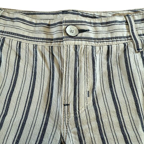 EUC GAP Limited Edition Low Rise Cotton Shorts  Blue & White Stripes (Size 27/5) - Picture 3 of 8